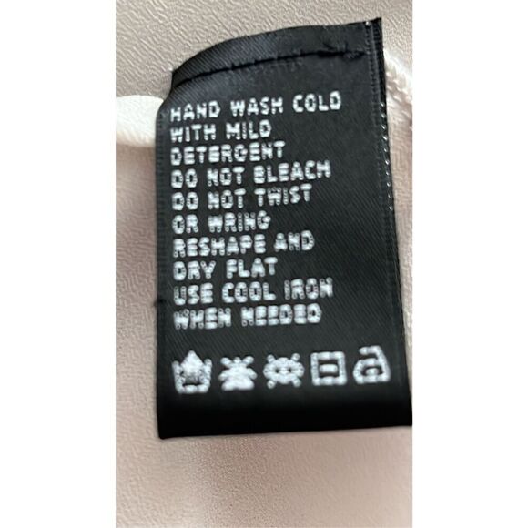 August Moon Women’s Cream Long Sleeve Semi-Sheer Lower Back Sweater Size Medium - Picture 7 of 9